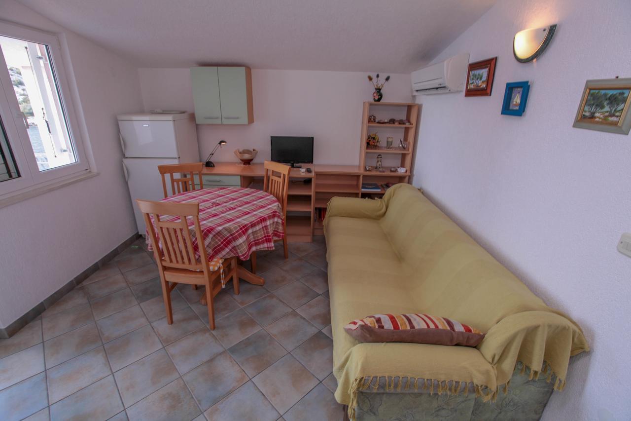 Apartments Mama Рогозница Экстерьер фото